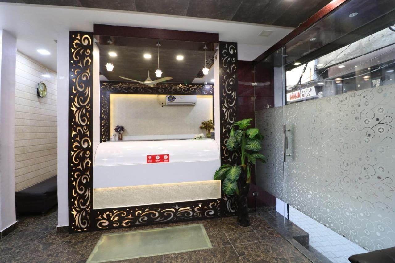 Oyo 29637 Hotel Kakkar Ludhiana Buitenkant foto